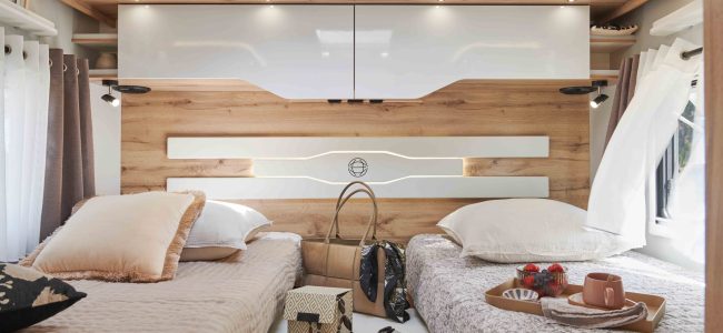 chambre lits jumeaux le voyageur camping car de luxe
